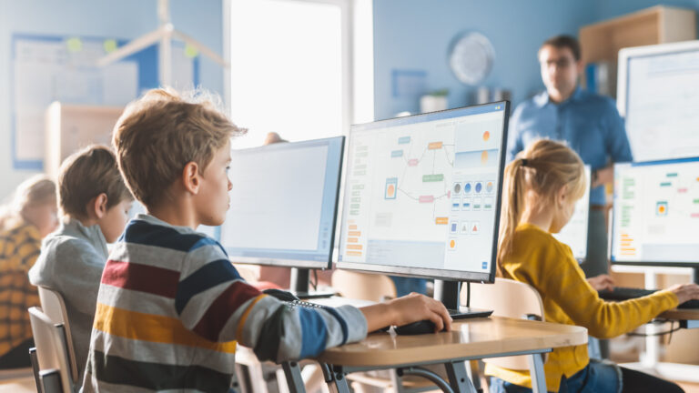 Prestigious-coding-傻大壮长着驴一样的东西-for-kids
